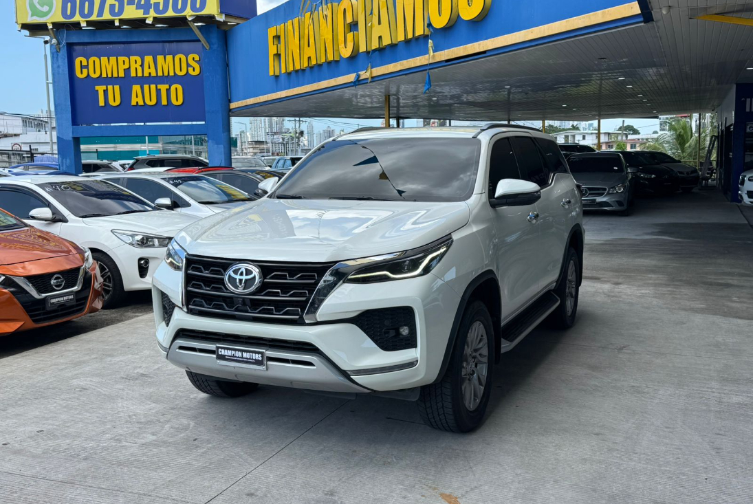 Toyota Fortuner 2023 (2023)