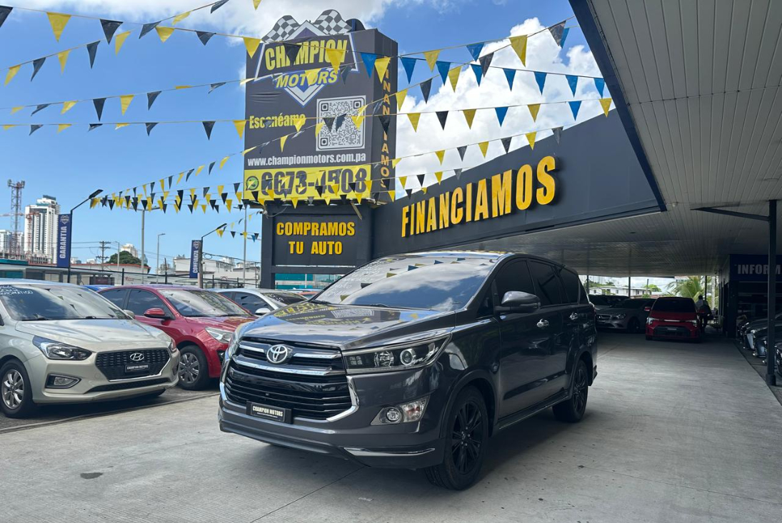 Toyota Innova 2021 (2021)