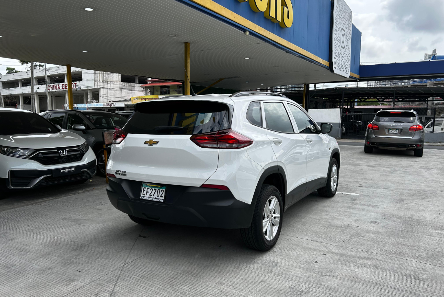 Chevrolet Tracker 2023 Manual color Blanco, Imagen #4