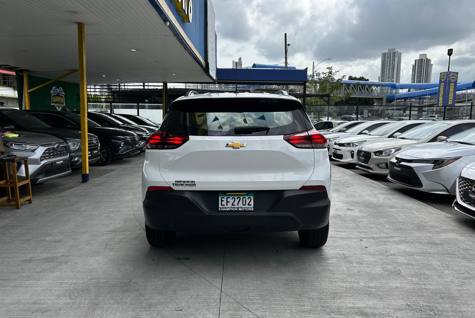 Chevrolet Tracker 2023 Manual color Blanco, Imagen #5