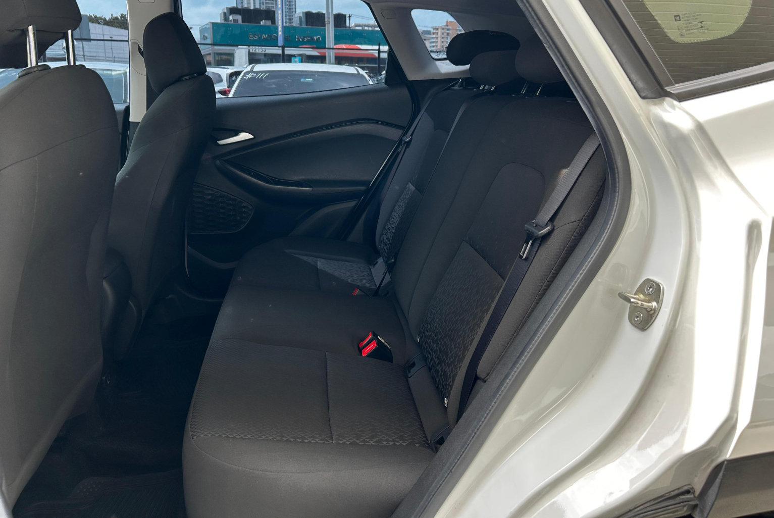 Chevrolet Tracker 2023 Manual color Blanco, Imagen #9