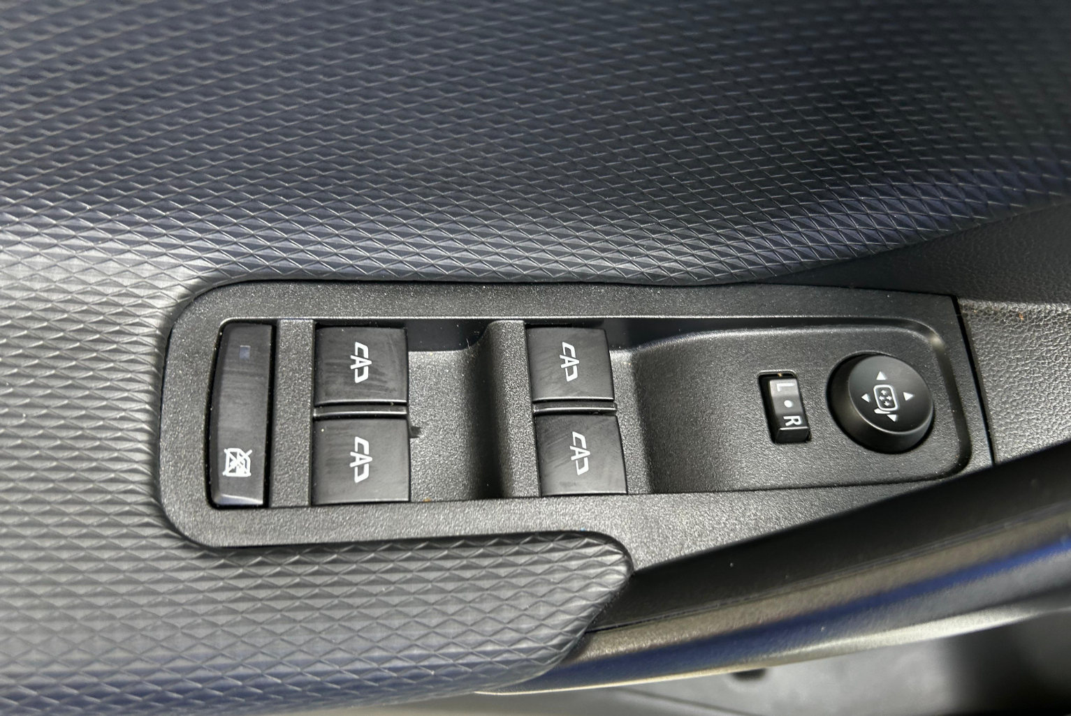 Chevrolet Tracker 2023 Manual color Blanco, Imagen #10