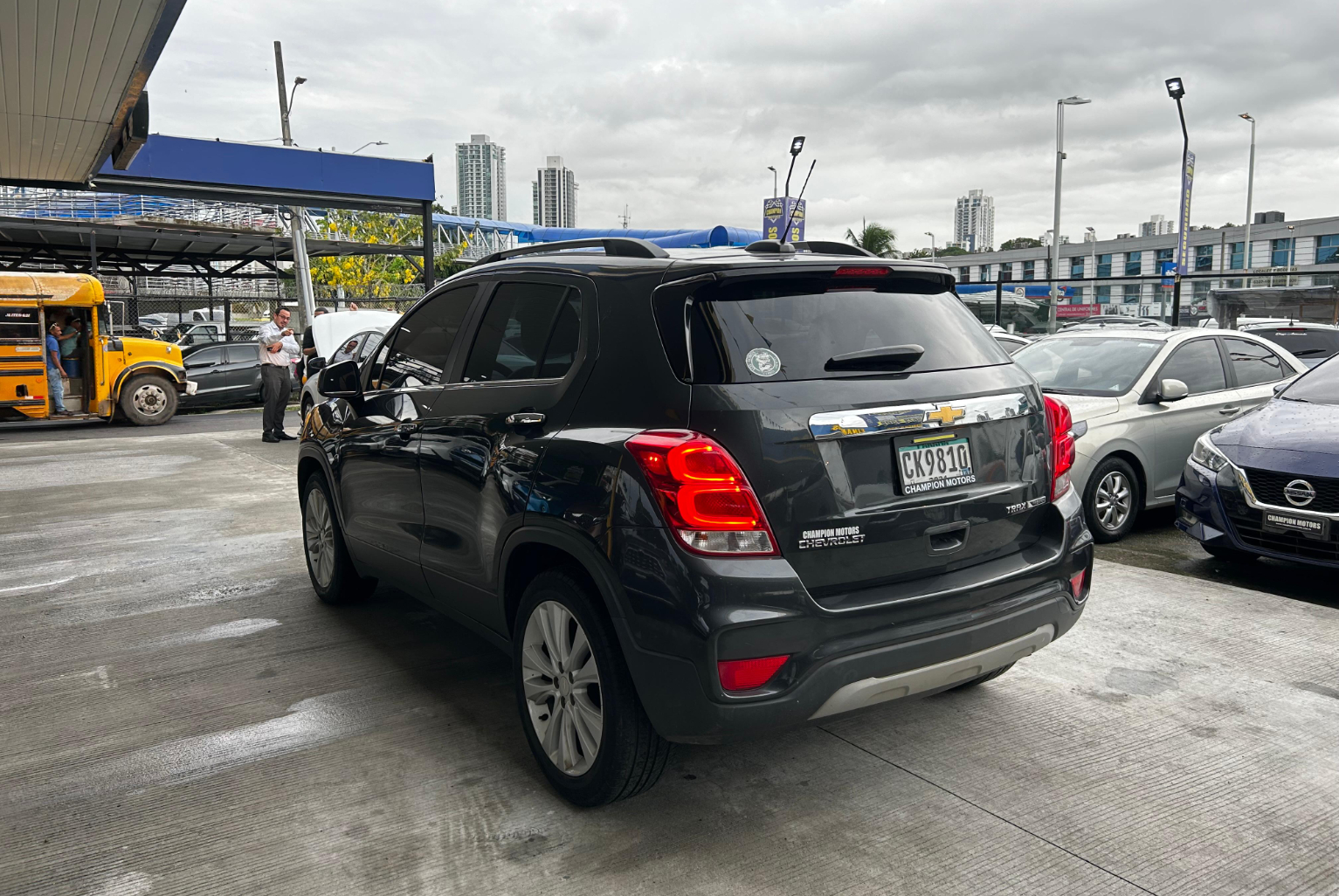 Chevrolet Trax 2018 Automático color Gris, Imagen #6