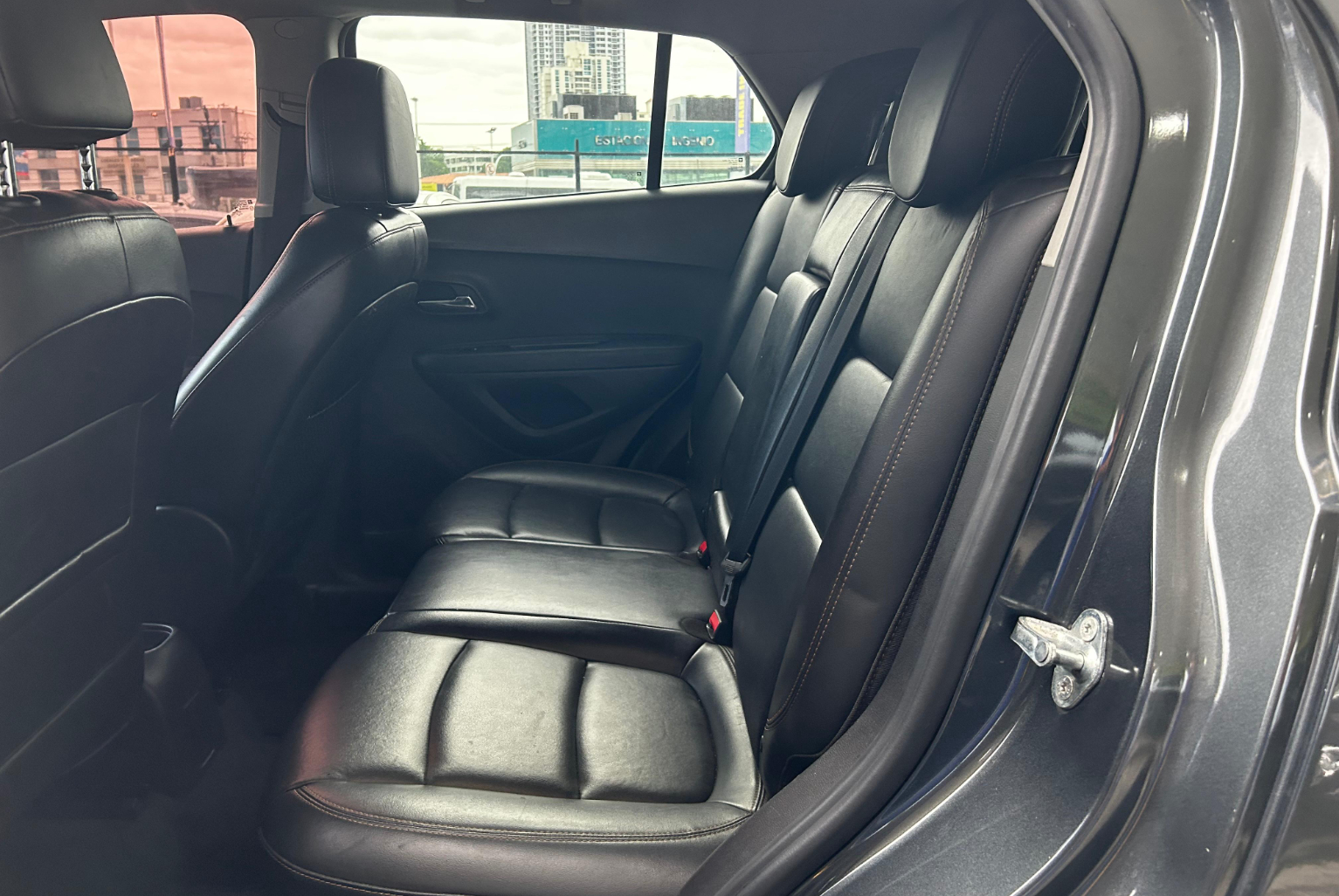 Chevrolet Trax 2018 Automático color Gris, Imagen #10