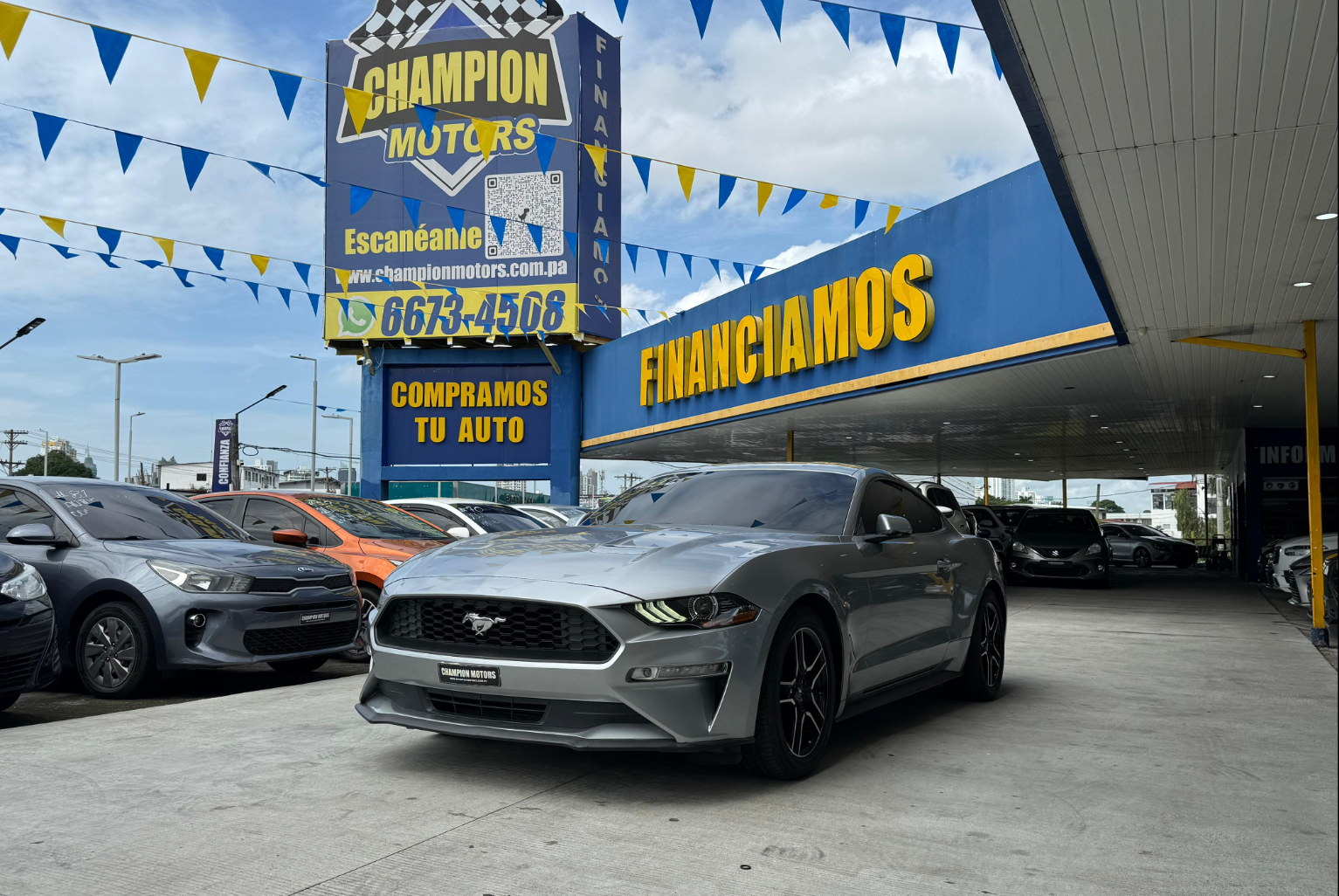 Ford Mustang 2020 Automático color Plateado, Imagen #1