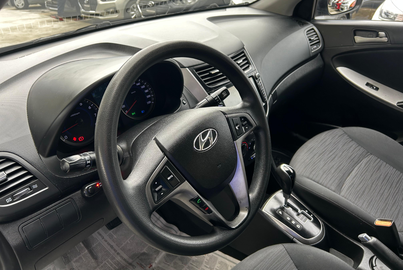 Hyundai Accent 2018 Automático color Plateado, Imagen #7