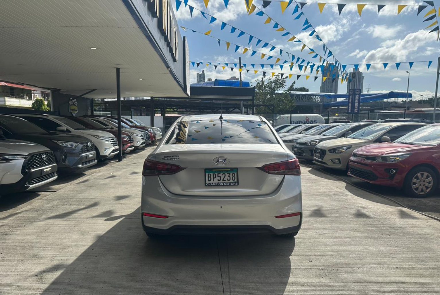 Hyundai Accent 2019 Automático color Plateado, Imagen #5