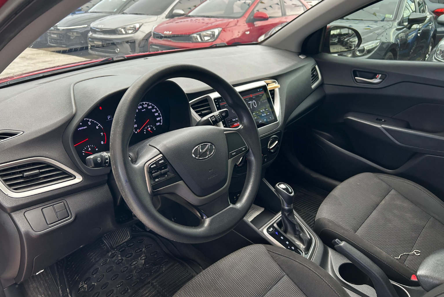 Hyundai Accent 2020 Automático color Rojo, Imagen #7