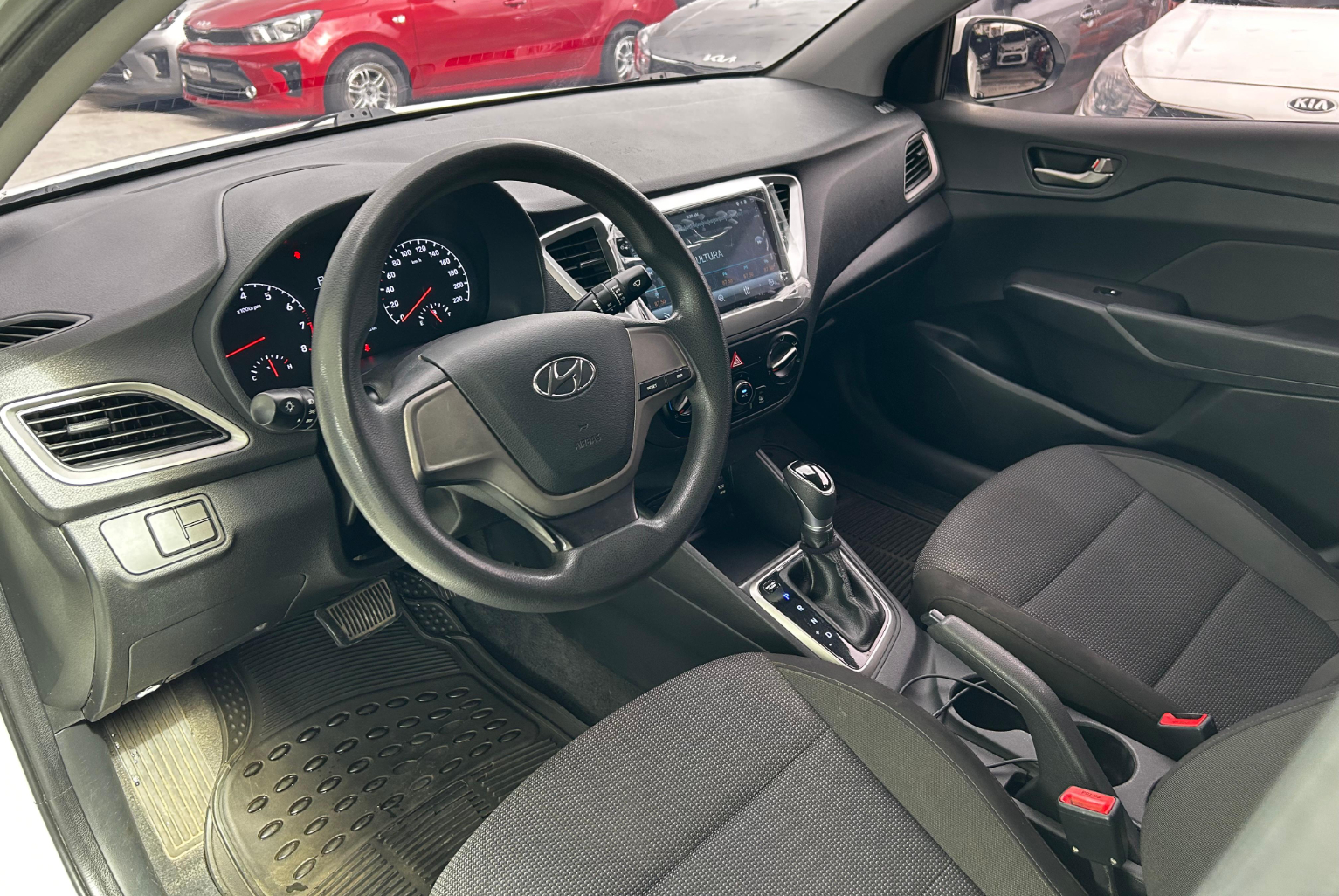 Hyundai Accent 2020 Automático color Blanco, Imagen #7