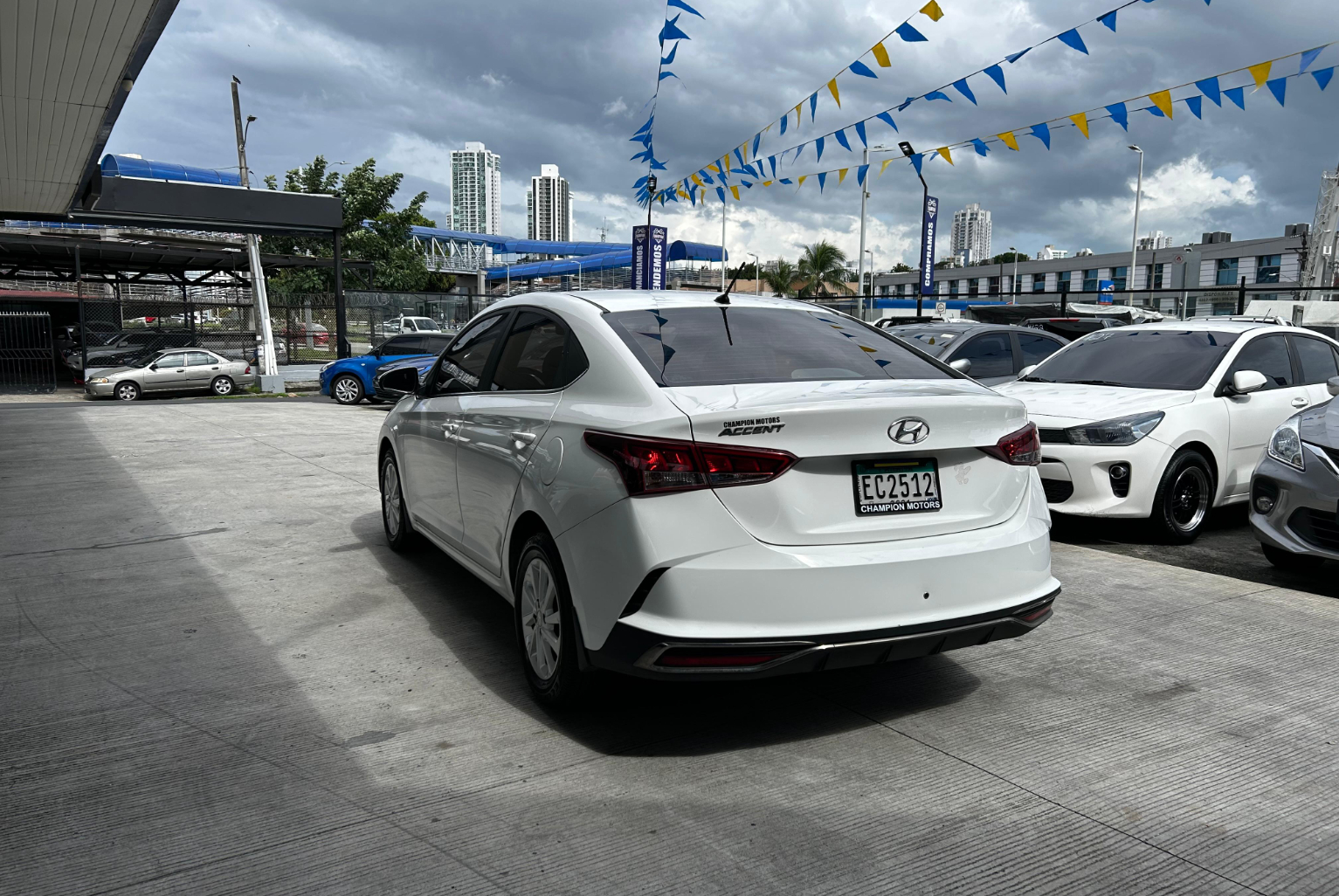 Hyundai Accent 2022 Automático color Blanco, Imagen #6
