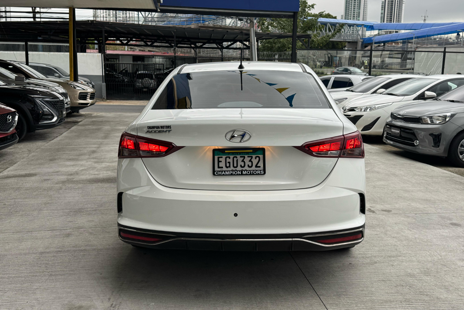 Hyundai Accent 2023 Automático color Blanco, Imagen #5