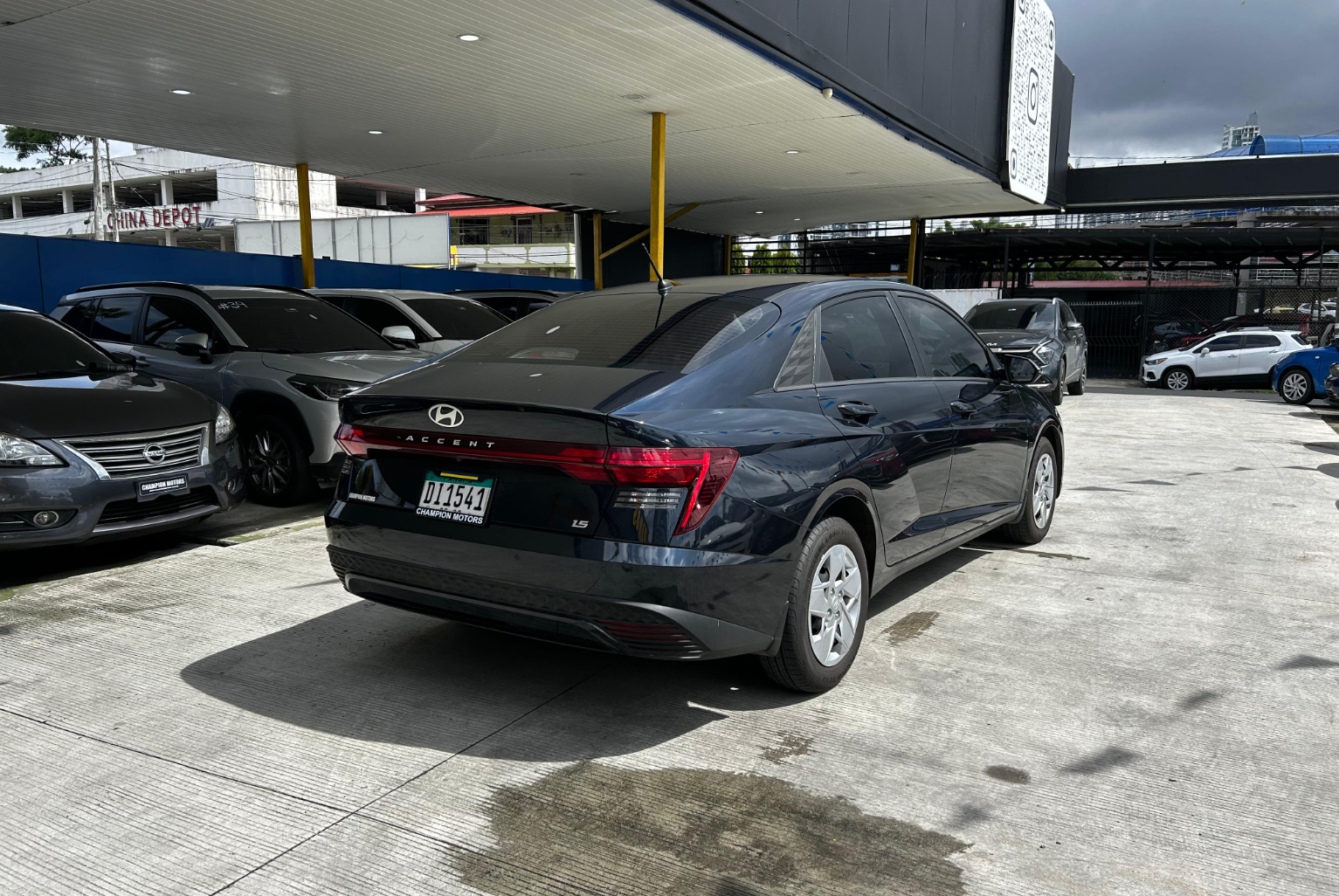 Hyundai Accent 2026 Automático color Azul Oscuro, Imagen #4
