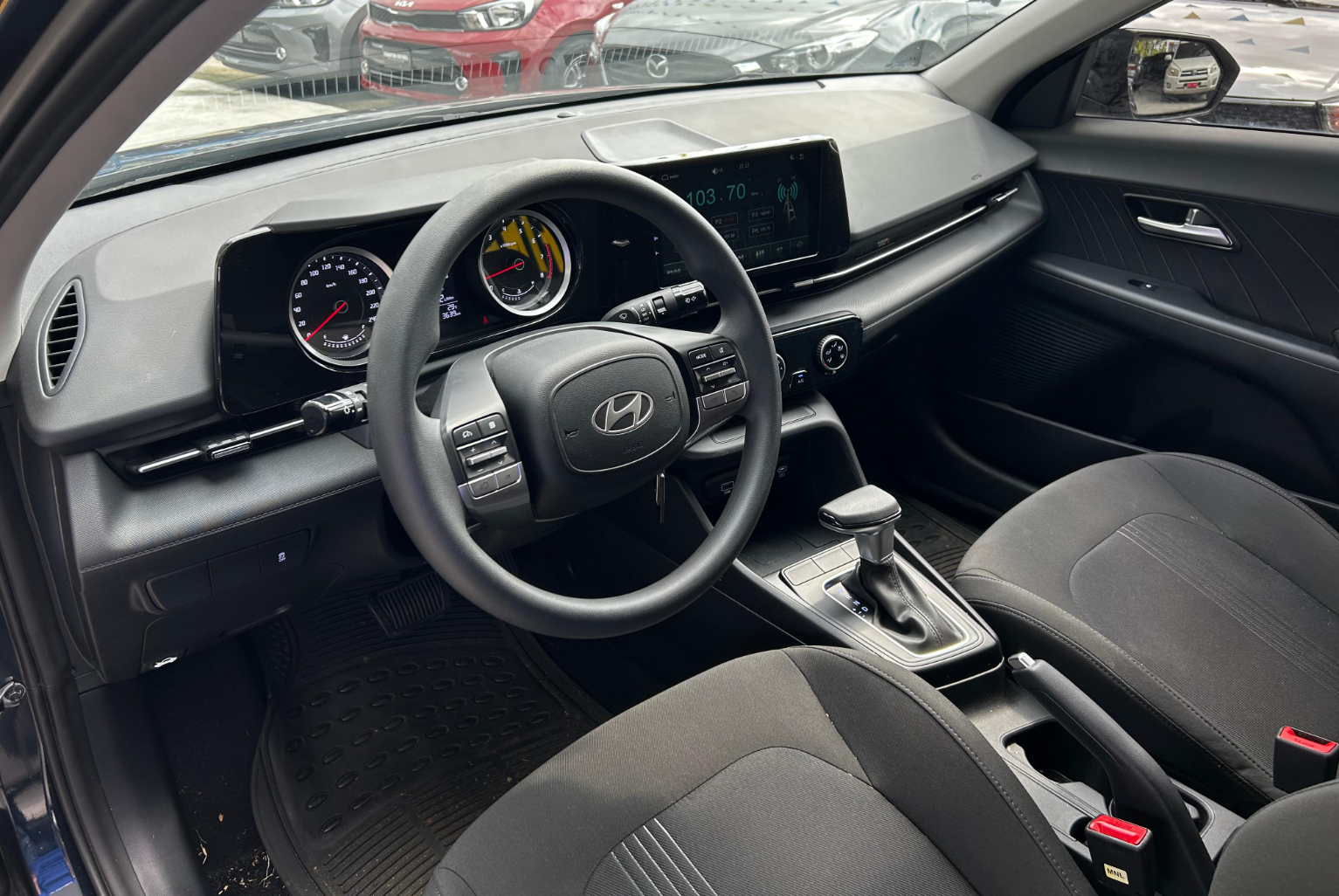 Hyundai Accent 2026 Automático color Azul Oscuro, Imagen #7