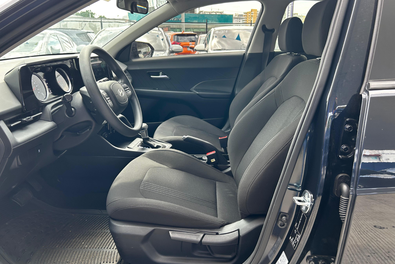 Hyundai Accent 2026 Automático color Azul Oscuro, Imagen #8