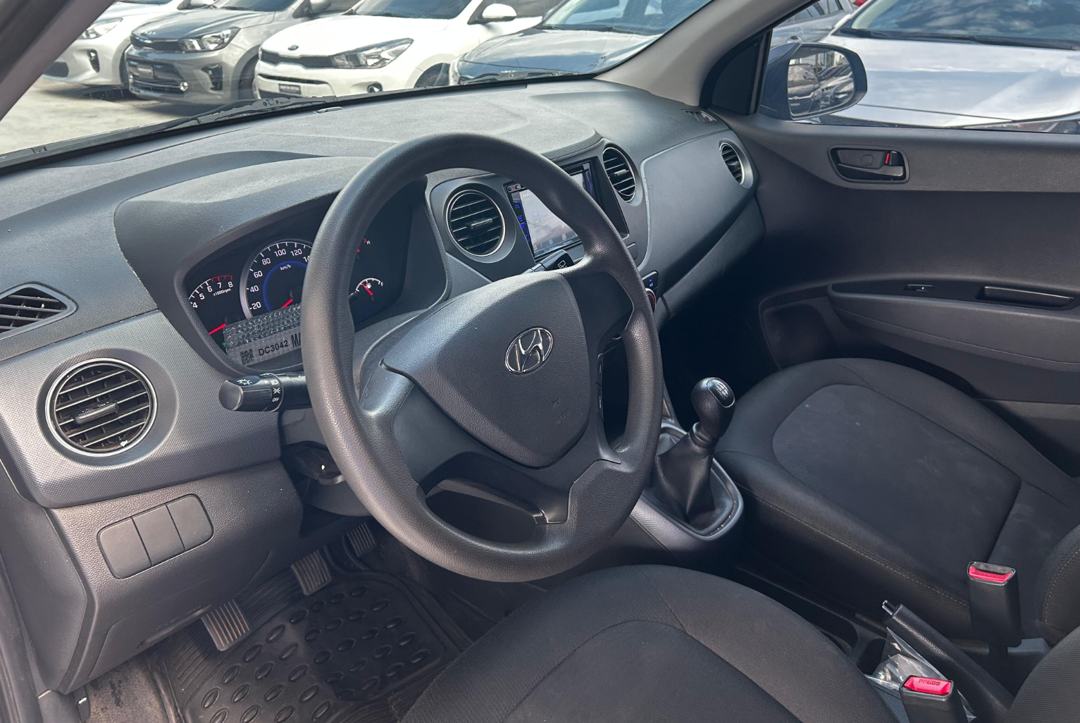 Hyundai Grand i10 2019 Manual color Gris, Imagen #7