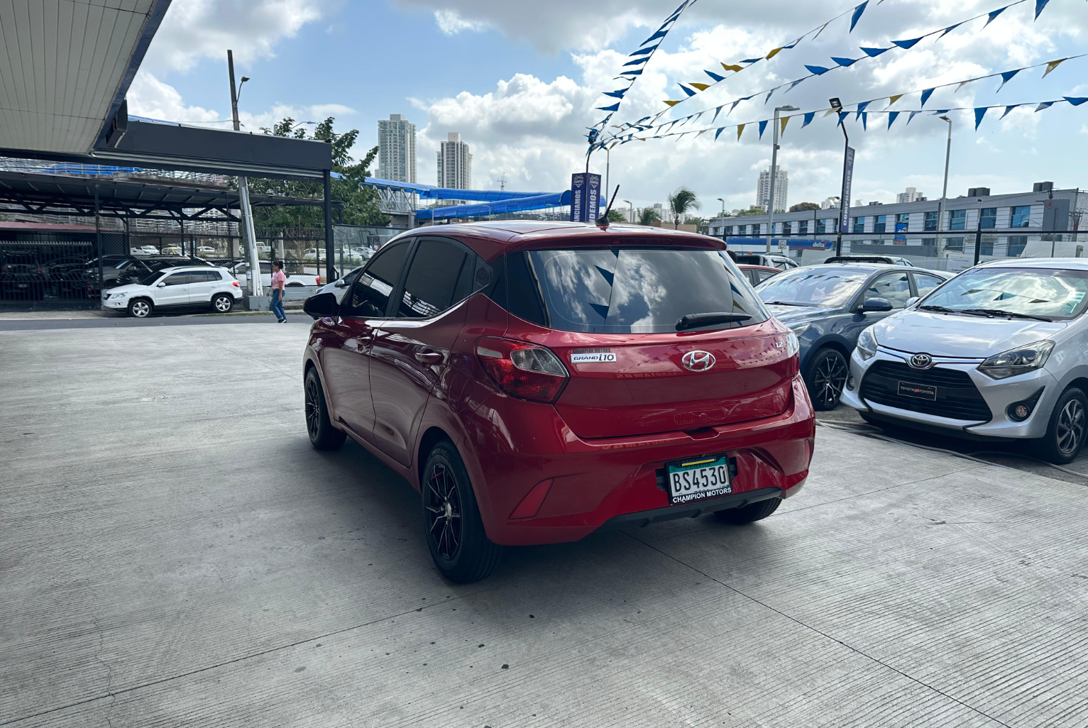 Hyundai Grand i10 2022 Manual color Rojo, Imagen #6
