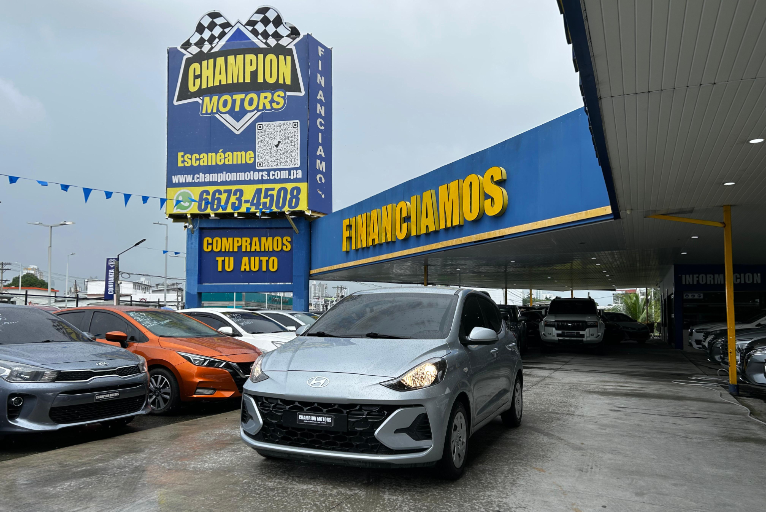 Hyundai Grand i10 2024 Automático color Plateado, Imagen #1