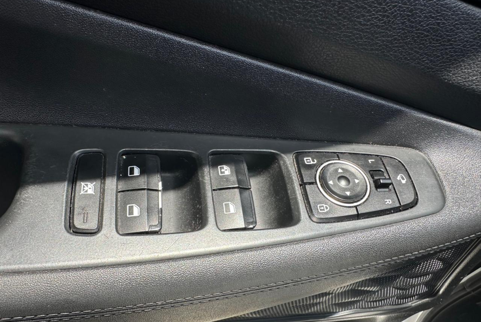 Hyundai Santa Fe 2019 Automático color Blanco, Imagen #12