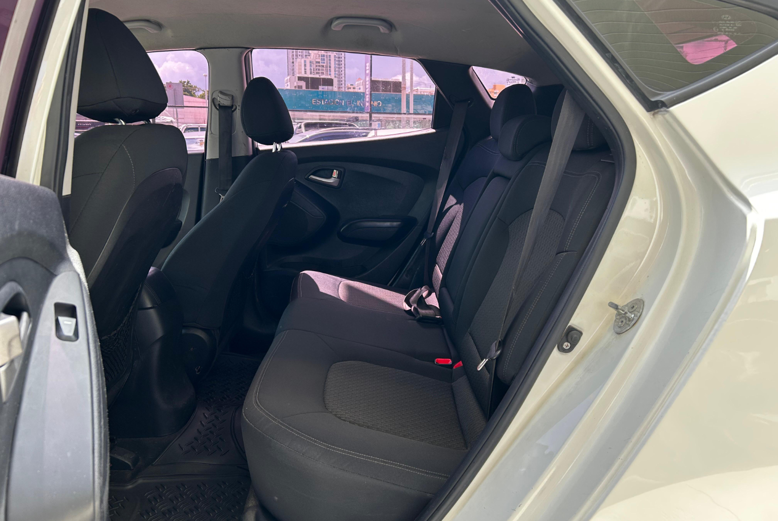 Hyundai Tucson 2012 Automático color Blanco, Imagen #10