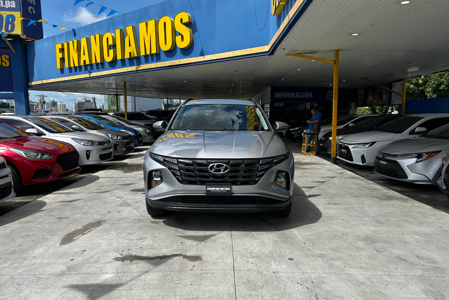 Hyundai Tucson 2024 Automático color Plateado, Imagen #2