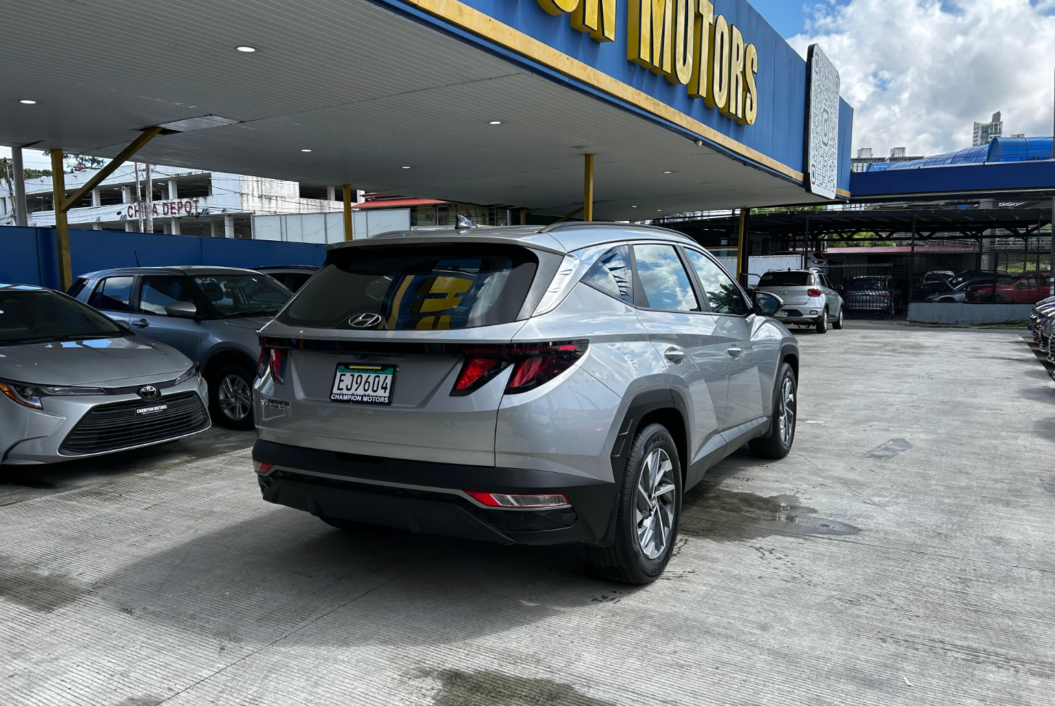 Hyundai Tucson 2024 Automático color Plateado, Imagen #4