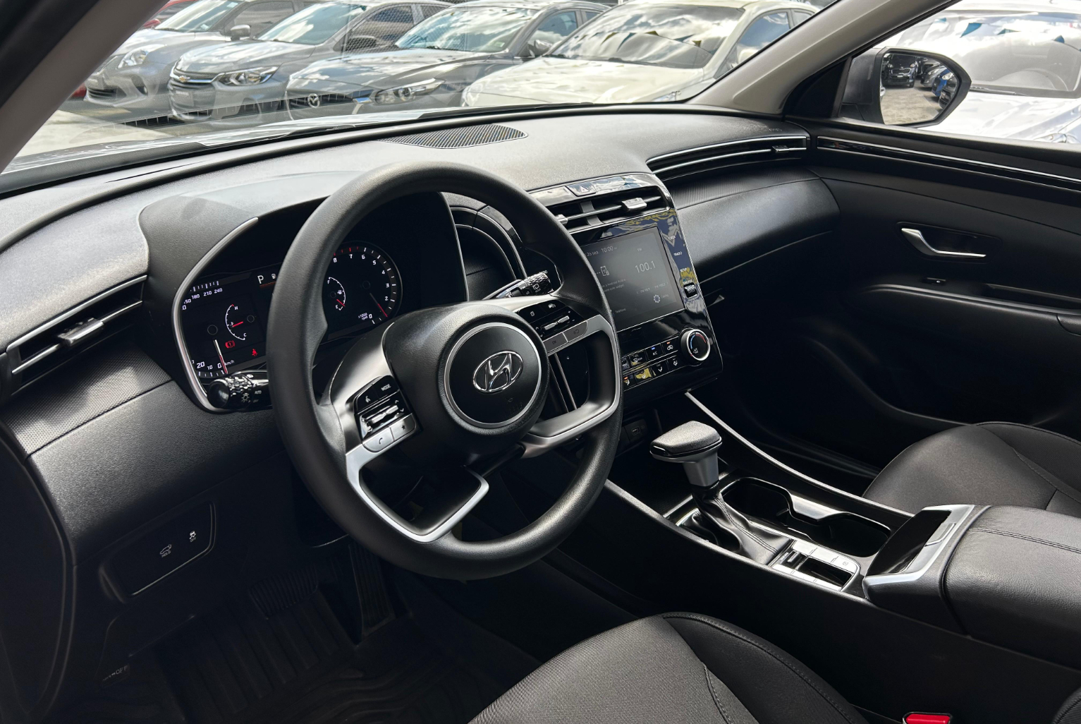 Hyundai Tucson 2024 Automático color Plateado, Imagen #7