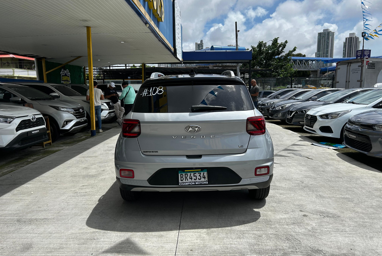 Hyundai Venue 2020 Automático color Plateado, Imagen #5