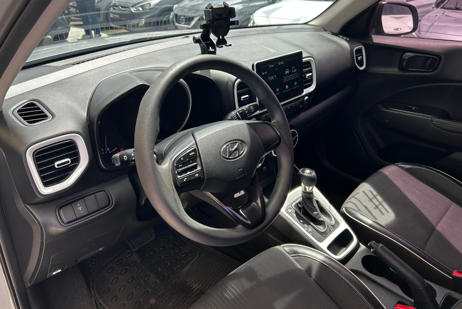 Hyundai Venue 2020 Automático color Plateado, Imagen #7