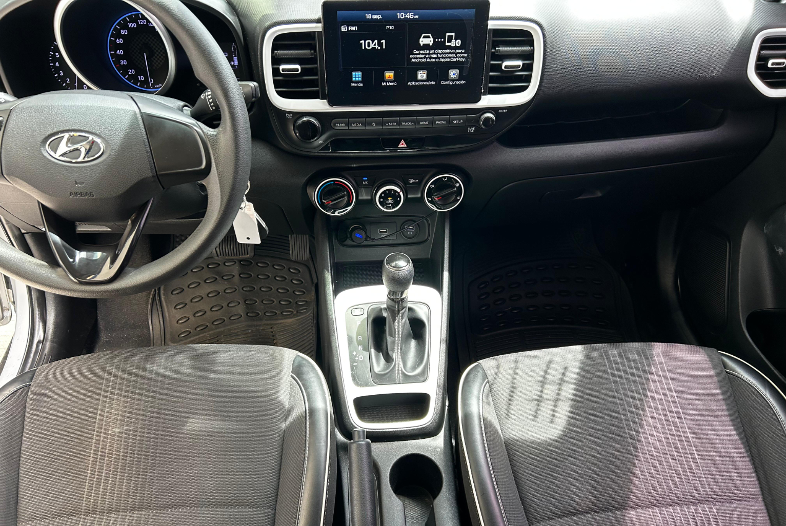 Hyundai Venue 2020 Automático color Plateado, Imagen #9