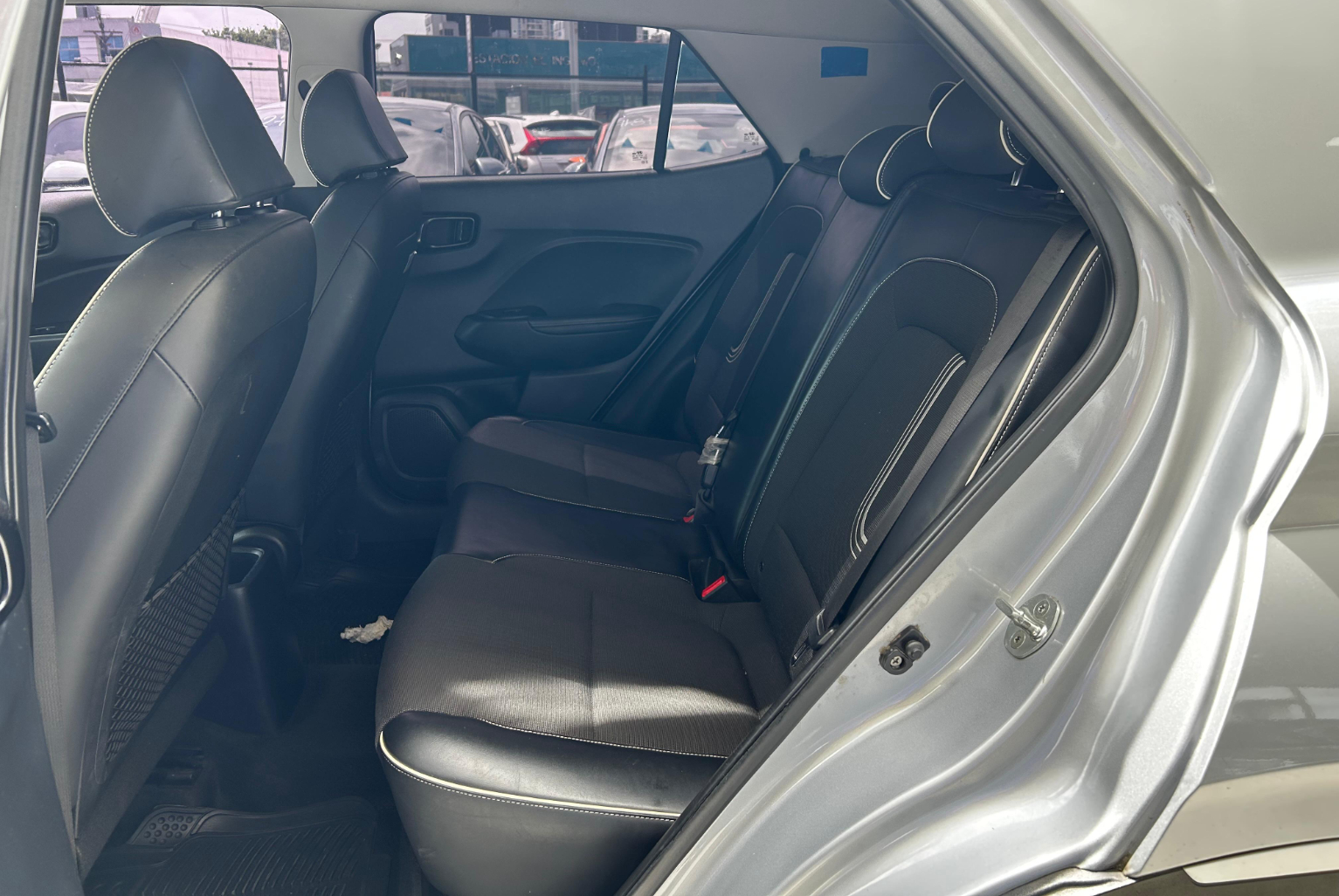 Hyundai Venue 2020 Automático color Plateado, Imagen #10