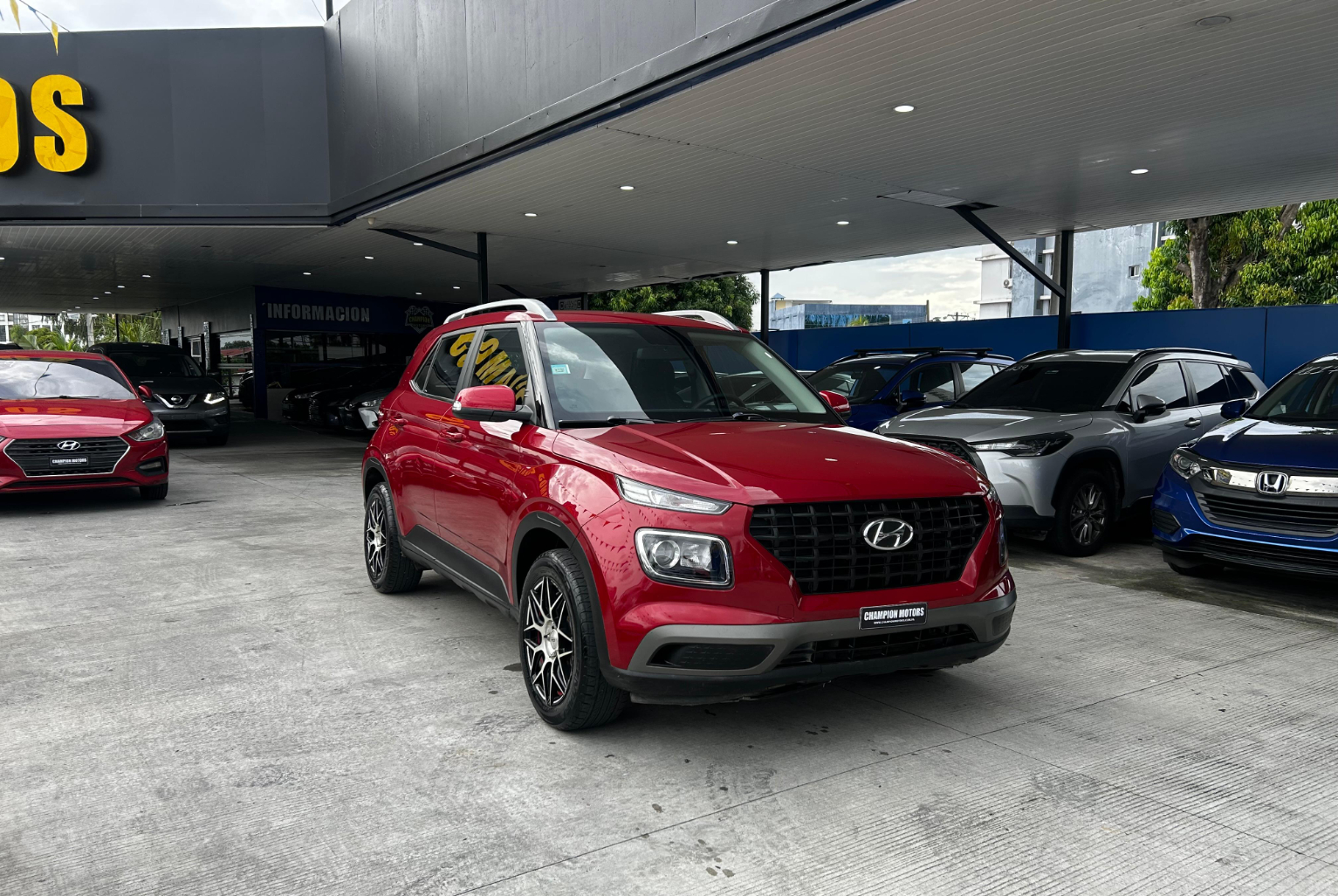 Hyundai Venue 2020 Automático color Rojo, Imagen #3