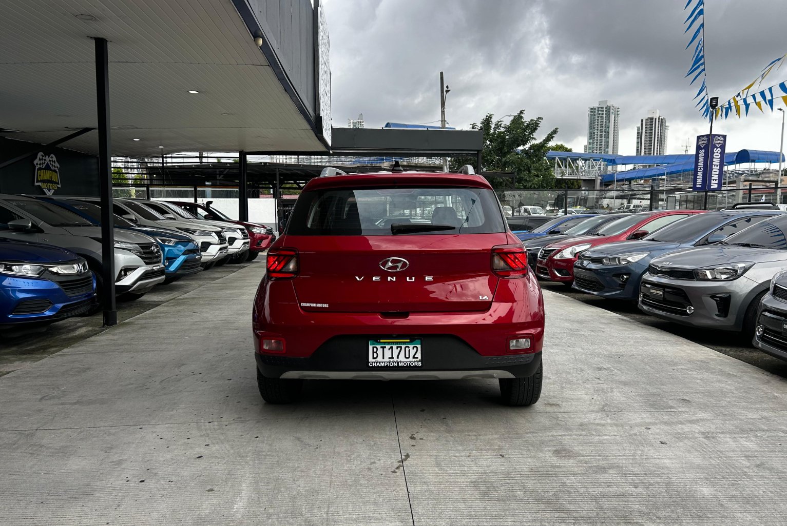 Hyundai Venue 2020 Automático color Rojo, Imagen #5