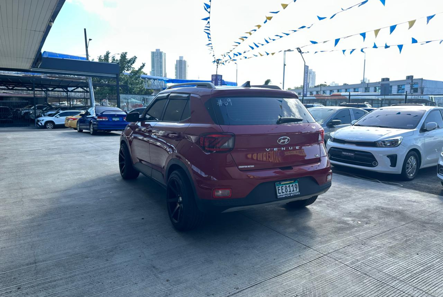 Hyundai Venue 2023 Automático color Rojo, Imagen #6