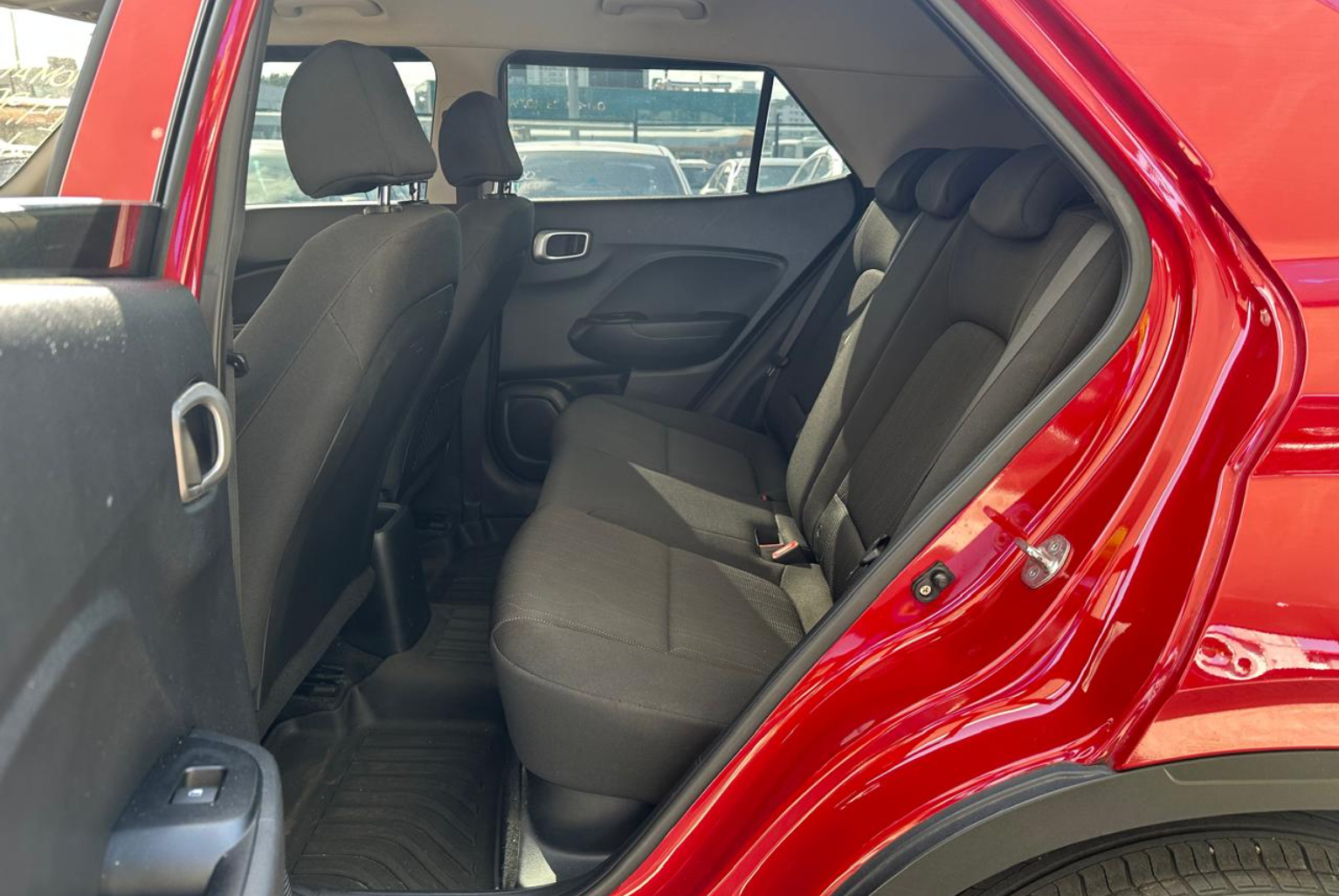 Hyundai Venue 2023 Automático color Rojo, Imagen #10