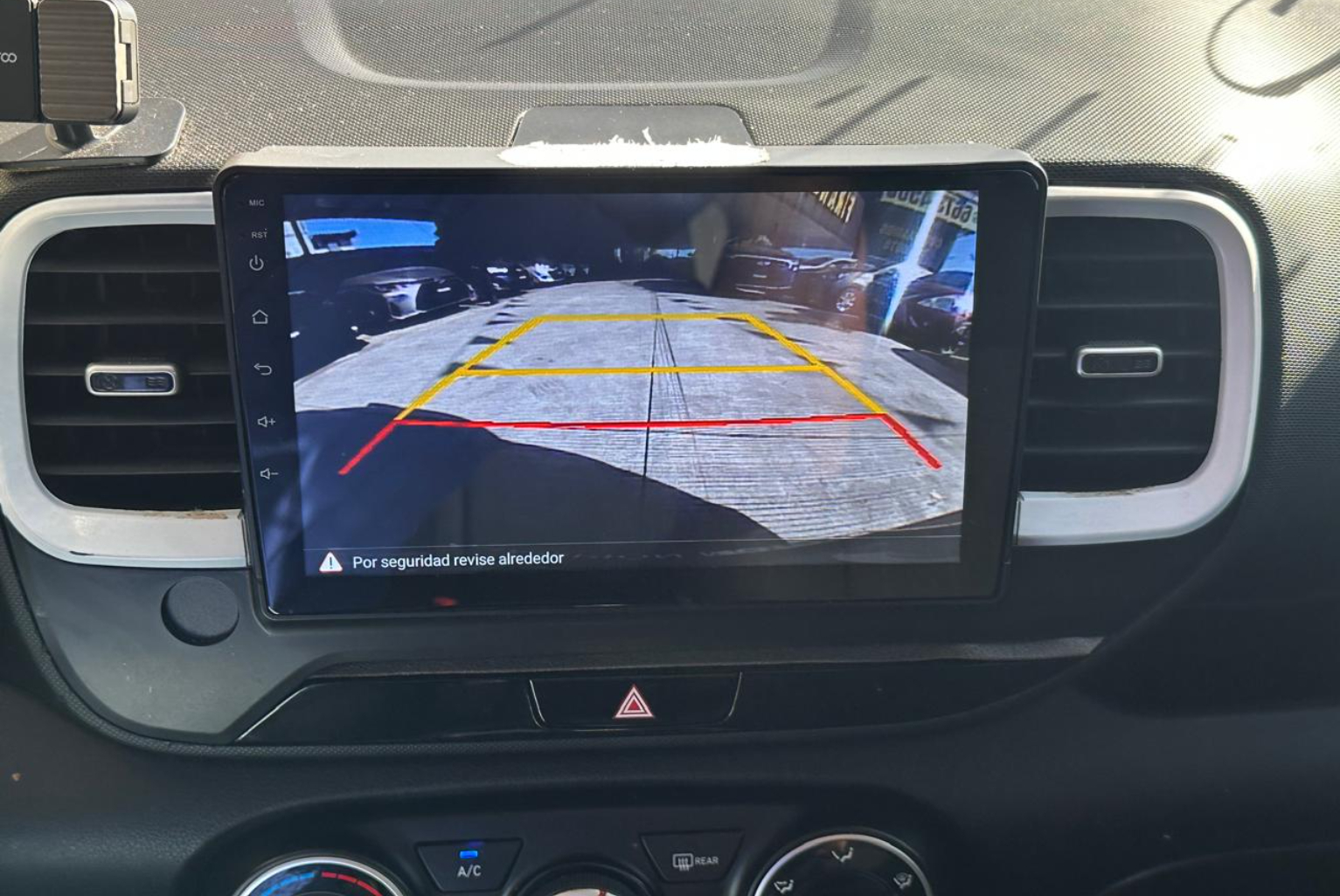 Hyundai Venue 2023 Automático color Rojo, Imagen #12