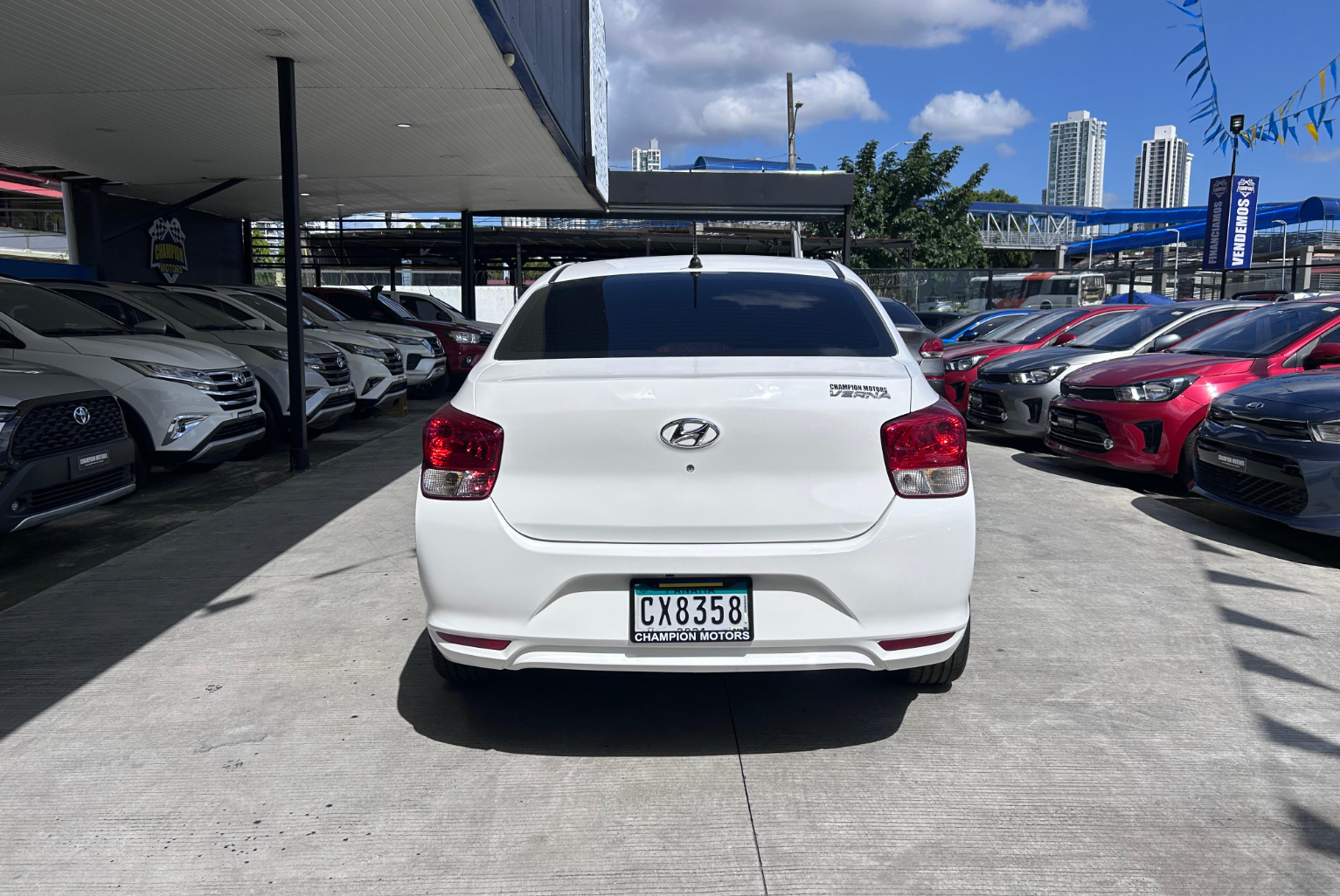 Hyundai Verna 2020 Manual color Blanco, Imagen #5