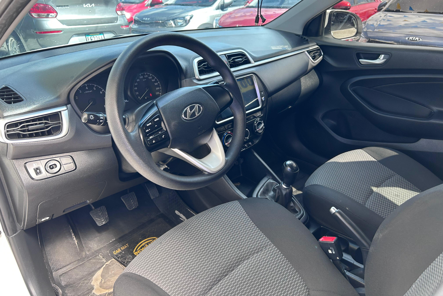 Hyundai Verna 2020 Manual color Blanco, Imagen #8