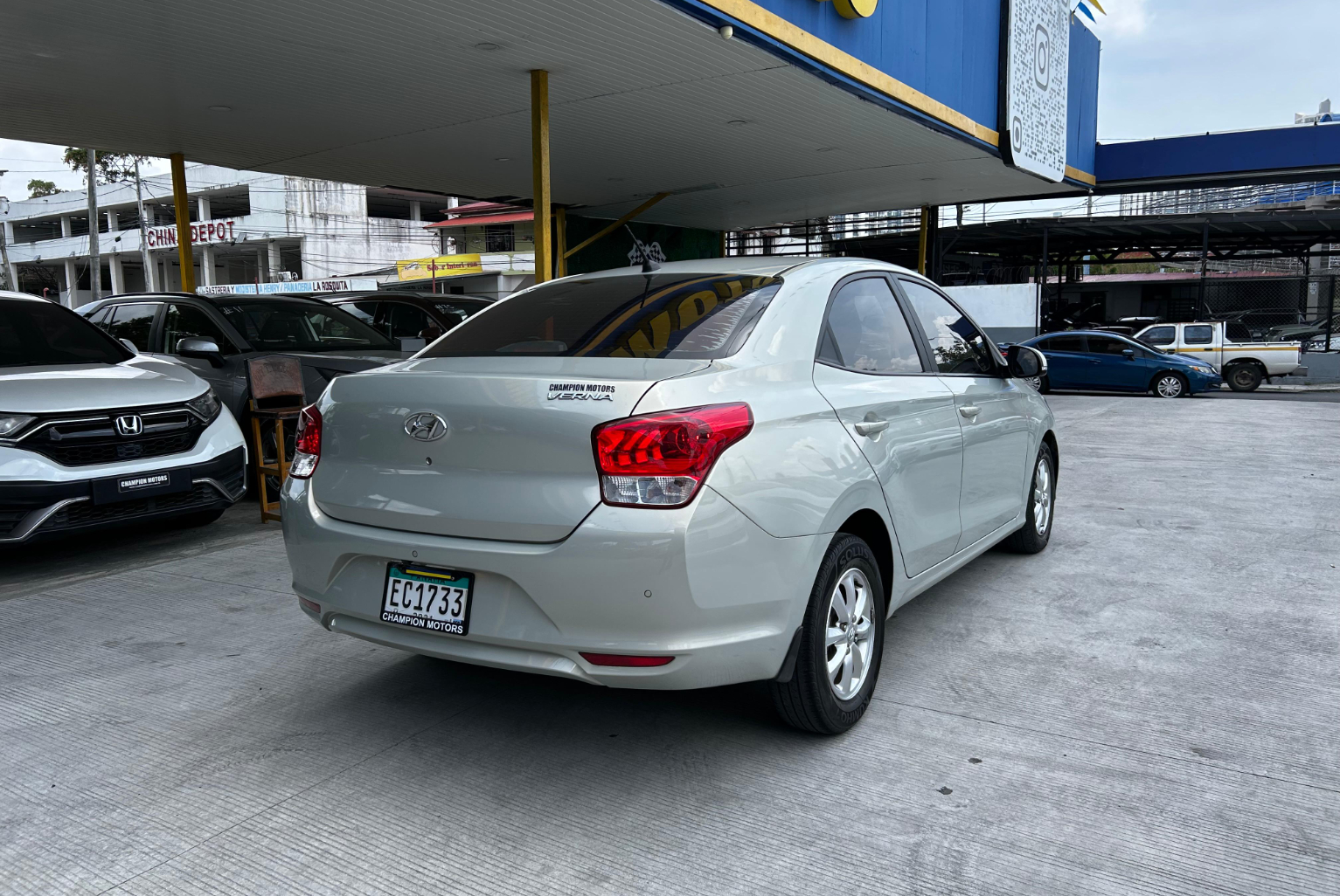 Hyundai Verna 2022 Automático color Beige, Imagen #4