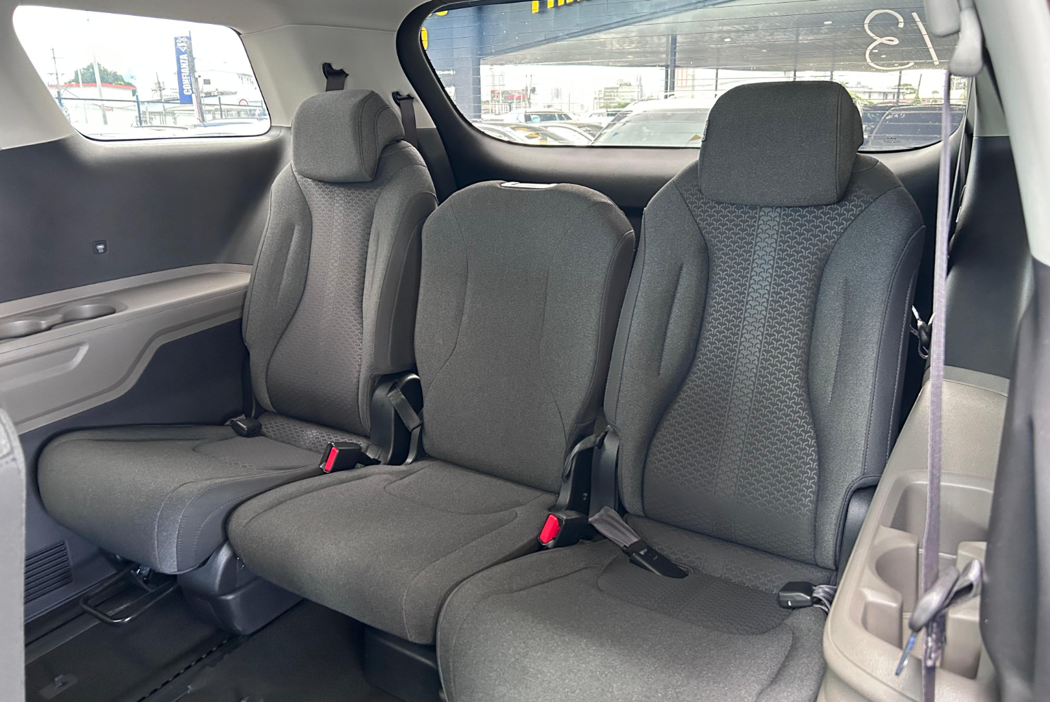 Kia Carnival 2025 Automático color Negro, Imagen #10