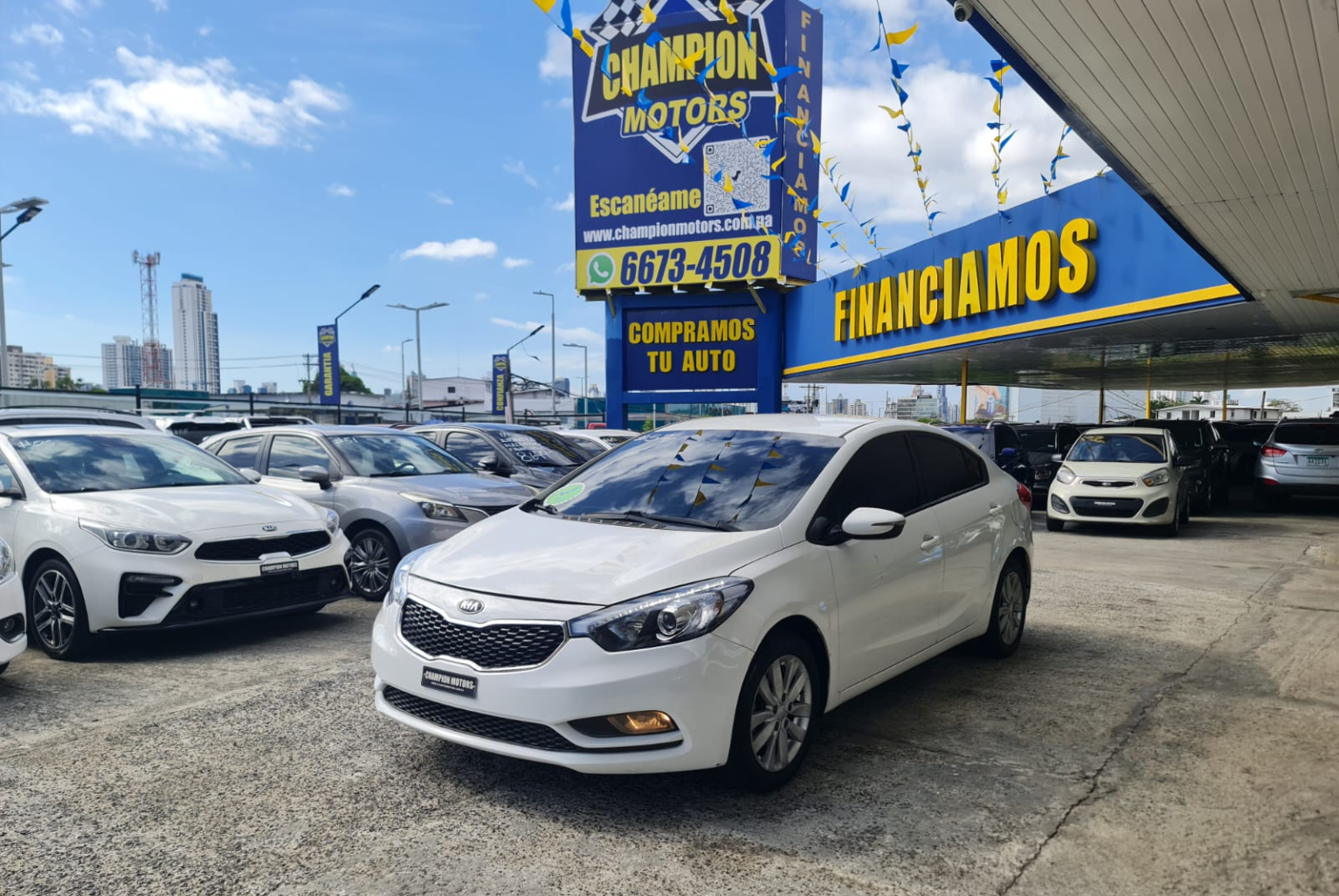 Kia Cerato 2015 Automático color Blanco, Imagen #1