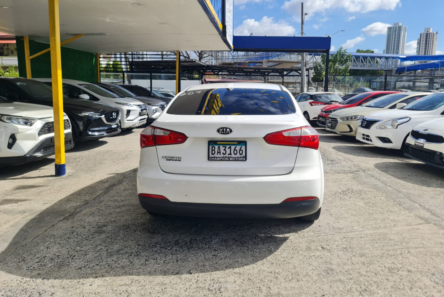 Kia Cerato 2015 Automático color Blanco, Imagen #5