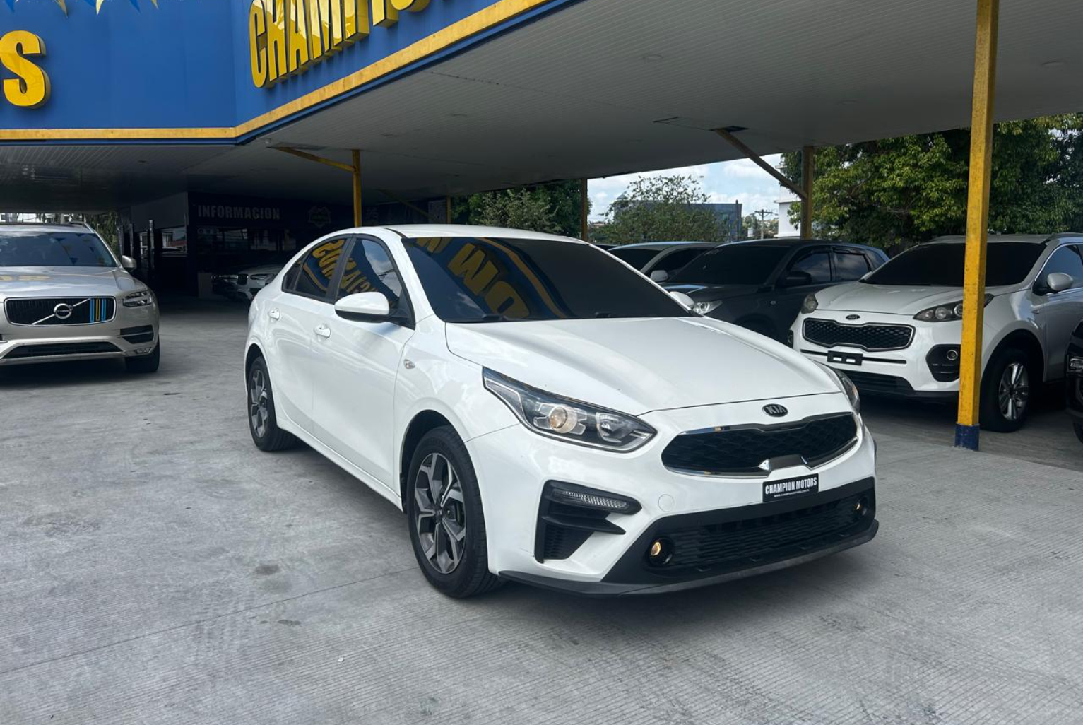 Kia Cerato 2020 Automático color Blanco, Imagen #3