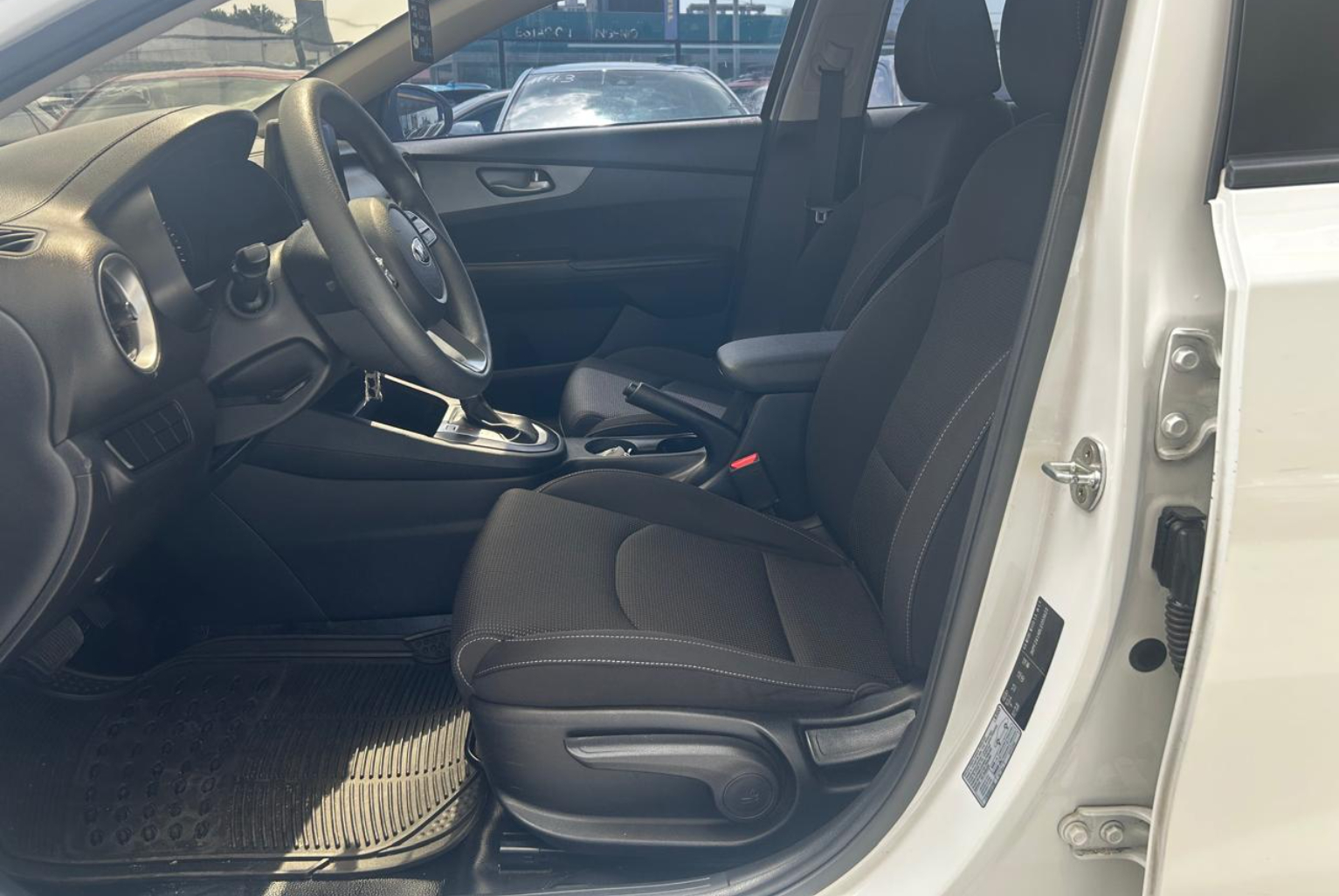 Kia Cerato 2020 Automático color Blanco, Imagen #8