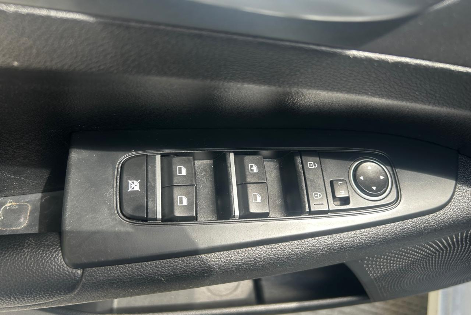 Kia Cerato 2020 Automático color Blanco, Imagen #13