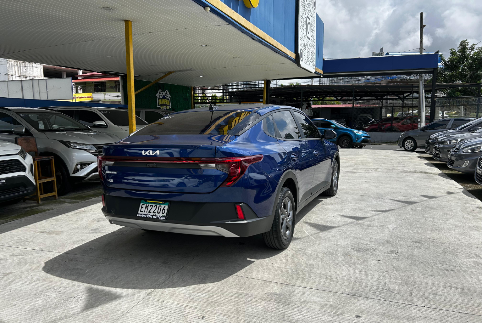 Kia K3 2025 Automático color Azul, Imagen #4