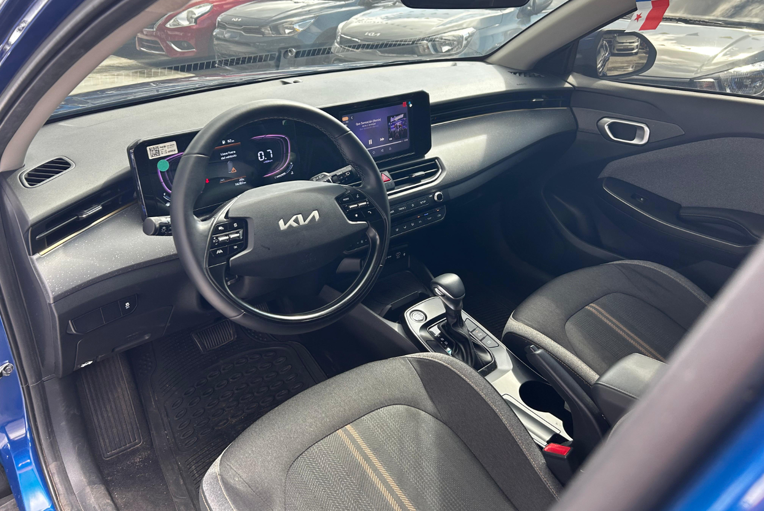 Kia K3 2025 Automático color Azul, Imagen #7