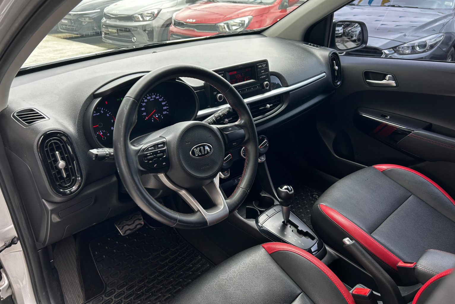 Kia Picanto 2020 Automático color Plateado, Imagen #7