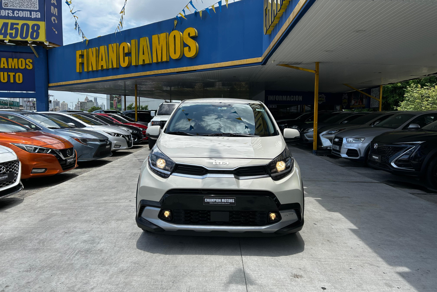 Kia Picanto 2023 Automático color Beige, Imagen #2