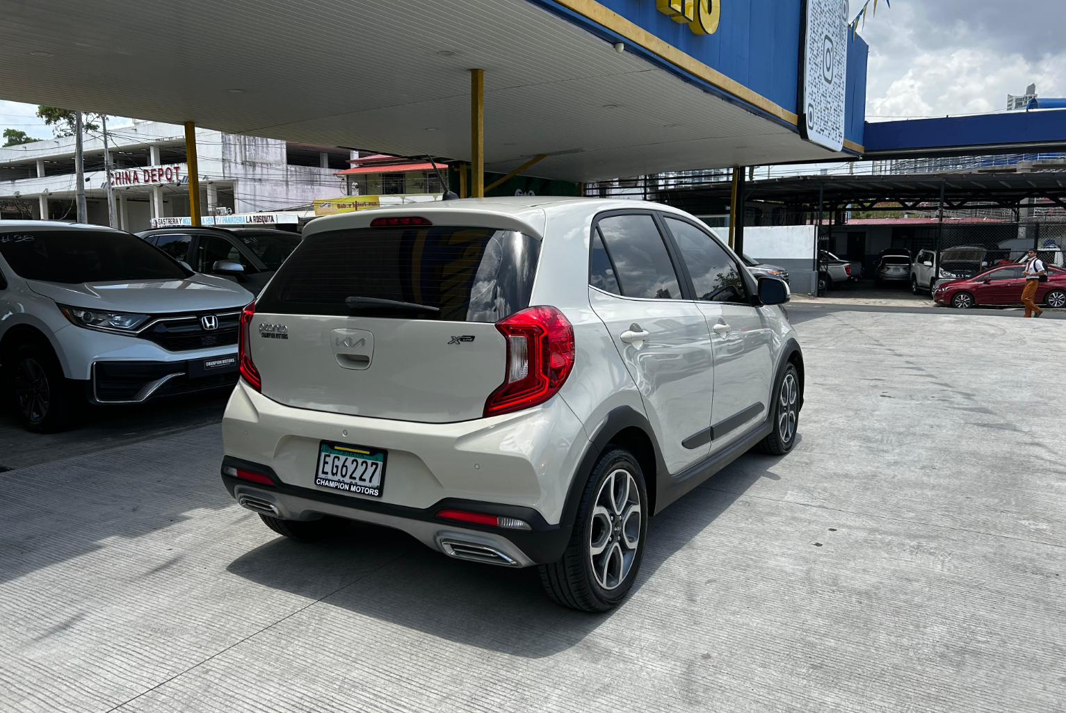 Kia Picanto 2023 Automático color Beige, Imagen #4