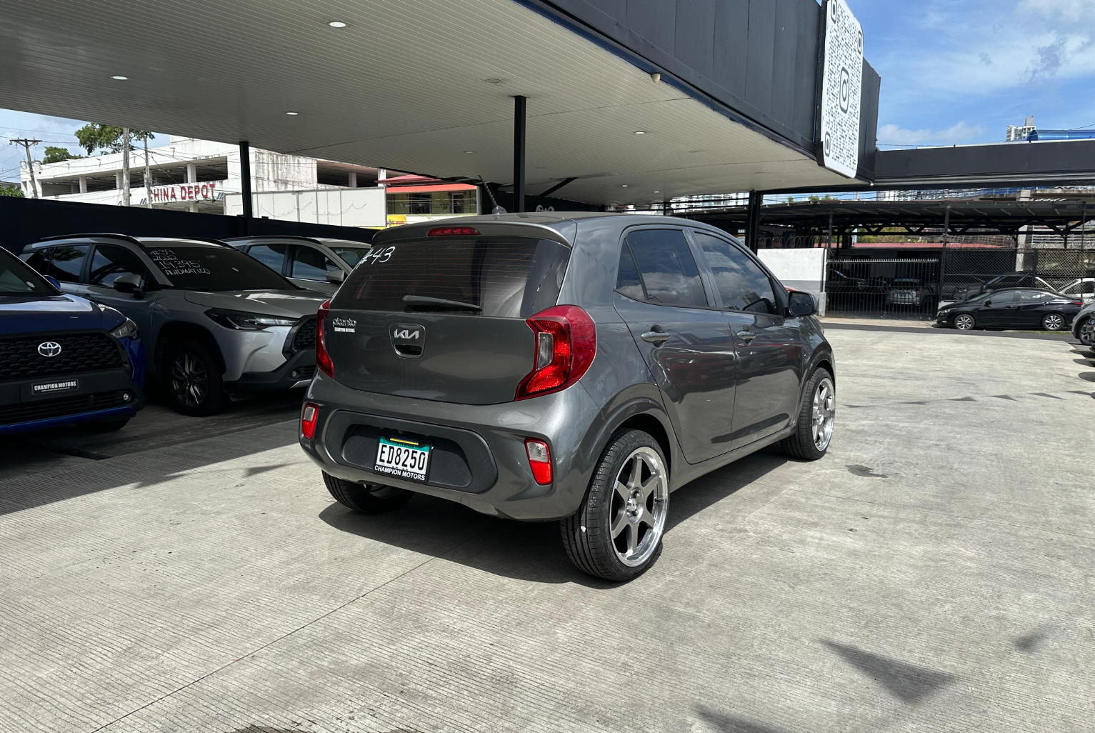 Kia Picanto 2023 Automático color Gris, Imagen #4